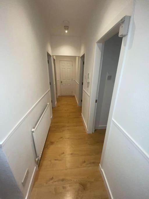 Steps Away From All The Action Edinburgh Exterior photo